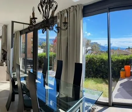 Rez De Jardin Avec Vue à Jean * Saint-Jean-Cap-Ferrat