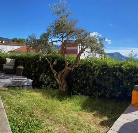 Apartamento Rez De Jardin Avec Vue à Jean *