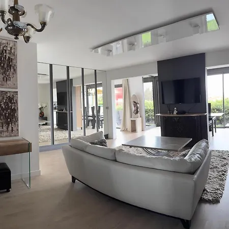 Rez De Jardin Avec Vue à Jean * Saint-Jean-Cap-Ferrat