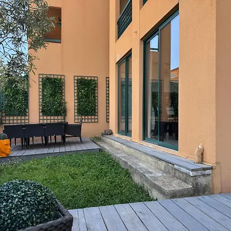 Avec Grand Jardin Et Vue Dans L'une Des Meilleures Residences Avec Piscine Au Coeur Du Village Emblematique Apartment